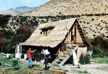 Chatka ve vesnici Alcoguaz